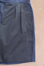 Load image into Gallery viewer, CHINO WIDE TUCK SHORTS