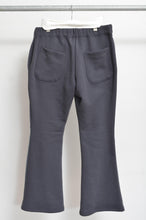 画像をギャラリービューアに読み込む, FLARED SWEAT PT / 01_DARK