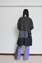 Load image into Gallery viewer, TIERED L/ST OP 00 / CHARCOAL