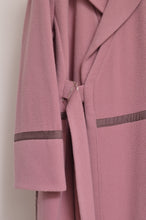 Load image into Gallery viewer, WOOL NO-COLLAR ROBE/PLUM