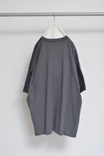 Load image into Gallery viewer, CUT AND CONNECTED T/DARK