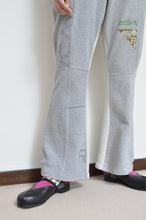 画像をギャラリービューアに読み込む, FLARED SWEAT PT / 02_GRAY