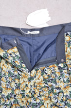 画像をギャラリービューアに読み込む, FLARED FLORAL PT 02 / ASS_B
