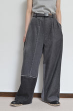 Load image into Gallery viewer, BLK DENIM WIDE TUCK PT 02