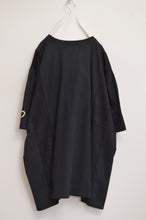 Load image into Gallery viewer, nyoroli TAPE TEE_BLK_01