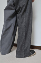 Load image into Gallery viewer, BLK DENIM WIDE TUCK PT 02