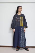 Load image into Gallery viewer, PLATED TEE OP (EMBROIDERY) 01 / B