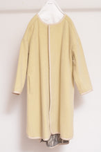 Load image into Gallery viewer, WOOL MOSSA FLAPS COAT/YELLOW_02