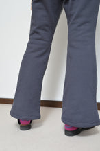 画像をギャラリービューアに読み込む, FLARED SWEAT PT / 01_DARK