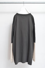 Load image into Gallery viewer, SWITCHING SLEEVE L/S T_ 01 / CHARCOAL/Mi
