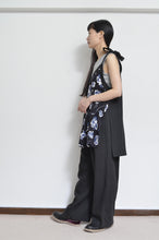Load image into Gallery viewer, V-NECK TANK_LONG_LINEN 01/BLACK