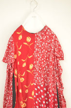 Load image into Gallery viewer, FLORAL W SLEEVE OP