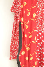 Load image into Gallery viewer, FLORAL W SLEEVE OP