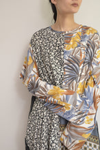 Load image into Gallery viewer, FLORAL W SLEEVE OP(22AW)_00-01