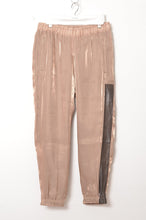 Load image into Gallery viewer, SHINY SATIN TRUCK PT