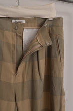 Load image into Gallery viewer, BLOCK CHECK TENCEL SIDE OPEN PANTS