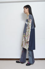 Load image into Gallery viewer, SWITCHING FLORAL OP_ASS*NAVY / A