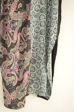 Load image into Gallery viewer, FLORAL W SLEEVE OP