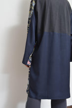 Load image into Gallery viewer, SWITCHING FLORAL OP_ASS*NAVY / C