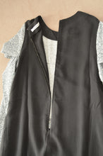 Load image into Gallery viewer, FLORAL W SLEEVE OP