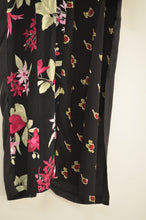 Load image into Gallery viewer, FLORAL W SLEEVE OP