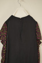 Load image into Gallery viewer, FLORAL W SLEEVE OP