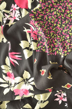 Load image into Gallery viewer, FLORAL W SLEEVE OP