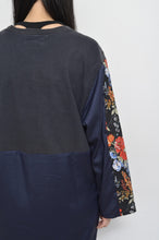 Load image into Gallery viewer, SWITCHING FLORAL OP_ASS*NAVY / D