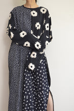 Load image into Gallery viewer, FLORAL W SLEEVE OP(22AW)_00-003