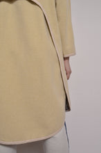 Load image into Gallery viewer, WOOL MOSSA FLAPS COAT/YELLOW_02