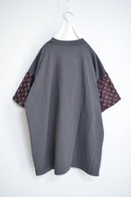 Load image into Gallery viewer, PAISLEY TEE /B