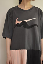 Load image into Gallery viewer, nyoroli TEE OP_BLK_01