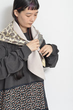 Load image into Gallery viewer, MELTON TRIANGLE SHAWL/BEG