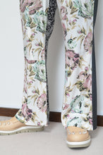 画像をギャラリービューアに読み込む, FLARED FLORAL PT 01 / ASS_A