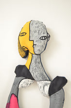 画像をギャラリービューアに読み込む, SCARF CUSHION FLAME/PICASSO