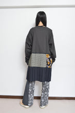 Load image into Gallery viewer, TIERED L/ST OP 01 / CHARCOAL_B