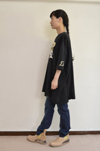 Load image into Gallery viewer, nyoroli TAPE TEE_BLK_01