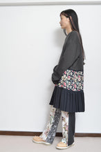 Load image into Gallery viewer, TIERED L/ST OP 01 / CHARCOAL_C