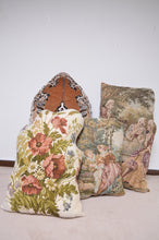 Load image into Gallery viewer, RUG CUSHION (M) / 003