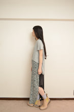 Load image into Gallery viewer, FLORAL W SLEEVE OP