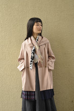 Load image into Gallery viewer, TRIANGLE SHAWL (TWILL)/PINK
