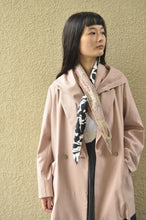 Load image into Gallery viewer, TRIANGLE SHAWL (TWILL)/PINK