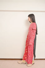 Load image into Gallery viewer, FLORAL W SLEEVE OP