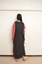 Load image into Gallery viewer, FLORAL W SLEEVE OP