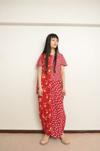 Load image into Gallery viewer, FLORAL W SLEEVE OP