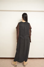 Load image into Gallery viewer, FLORAL W SLEEVE OP