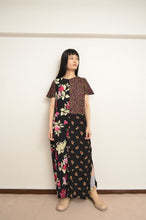 Load image into Gallery viewer, FLORAL W SLEEVE OP