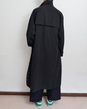 画像をギャラリービューアに読み込む, FLORAL TRENCH COAT/BLK/02 size A
