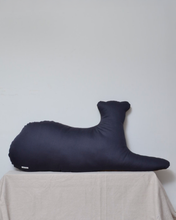 画像をギャラリービューアに読み込む, RUG CUSHION_CHEETAH
