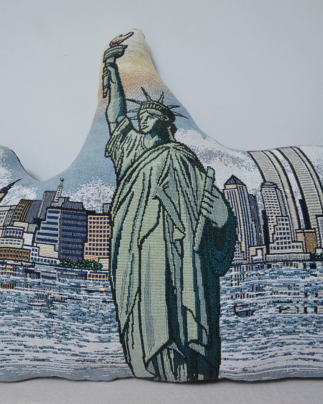 RUG CUSHION_ STATUE OF LIBERTY